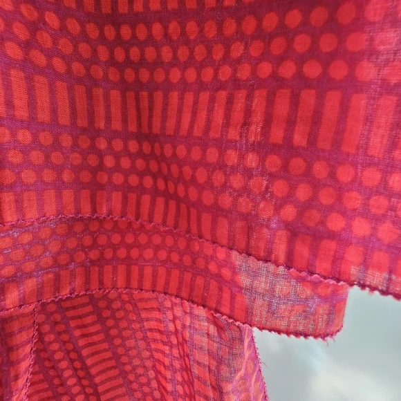 Tory Burch Semi sheer Sleeveless Red And Purple Patterned Blouse, Size Large - Picture 4 of 14